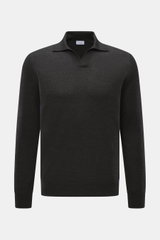 von Braun Merino Feinstrickpolo anthrazit, frontale Nahaufnahme, Slim Fit, offener Skipper-Kragen, reine Merinowolle, weicher Griff, feines Strickbild, flexible Rippbündchen, moderner Smart-Casual-Look