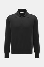 The Row Strickpolo 'Miranne' schwarz, frontale Nahaufnahme, Slim Fit mit feinem Strickbild, Polokragen mit Zipper, weicher Griff aus Kaschmir-Baumwolle, Rippbündchen.