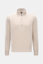 Gran Sasso Cashmere Troyer sand, frontal fotografiert, Slim Fit, reiner Cashmere, Troyerkragen, elastische Rippbündchen, soft und warm.
