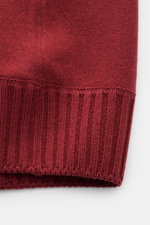 Gran Sasso Cashmere Cardigan dunkelrot, Detailaufnahme des sehr weichen Rippbündchens aus feinstem Cashmere, Slim Fit, feines Strickbild.