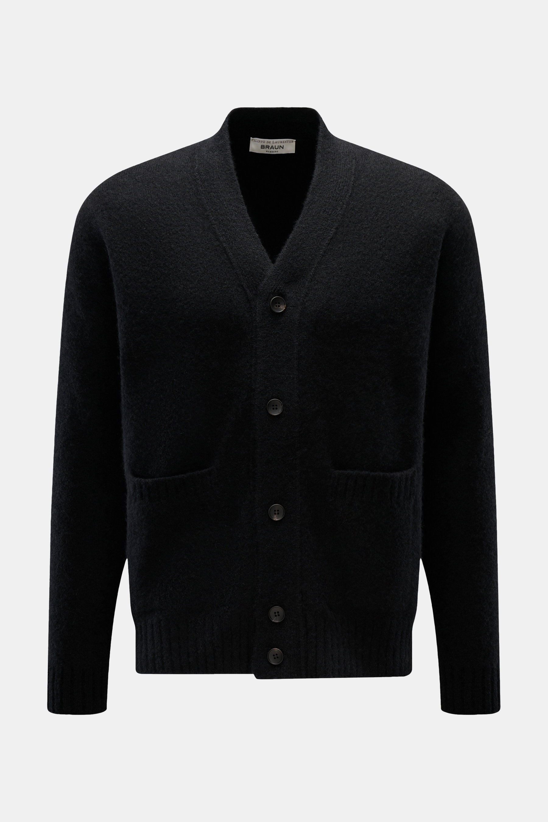 Filippo de Laurentiis Cardigan schwarz, frontal fotografiert, soft aus Cashmere, Seide und Microfaser, Regular Fit mit 5-Knopf-Leiste, Hüfttaschen, elastischen Bündchen.