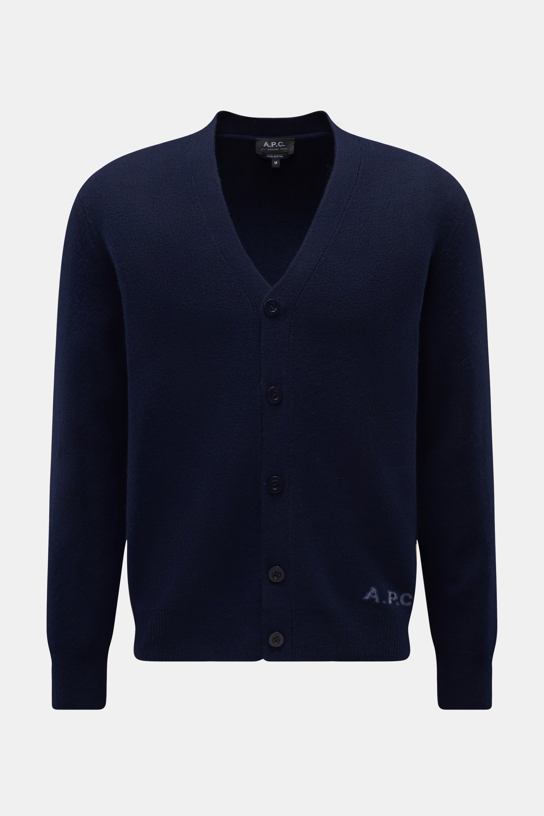 A.P.C. Cardigan 'Kenny' navy, frontale Aufnahme, reine Wolle, weicher Griff, mittelfeines Strickbild, Regular Fit, 5-Knopf-Leiste, flexible Rippbündchen, dezentes Logo vorne.