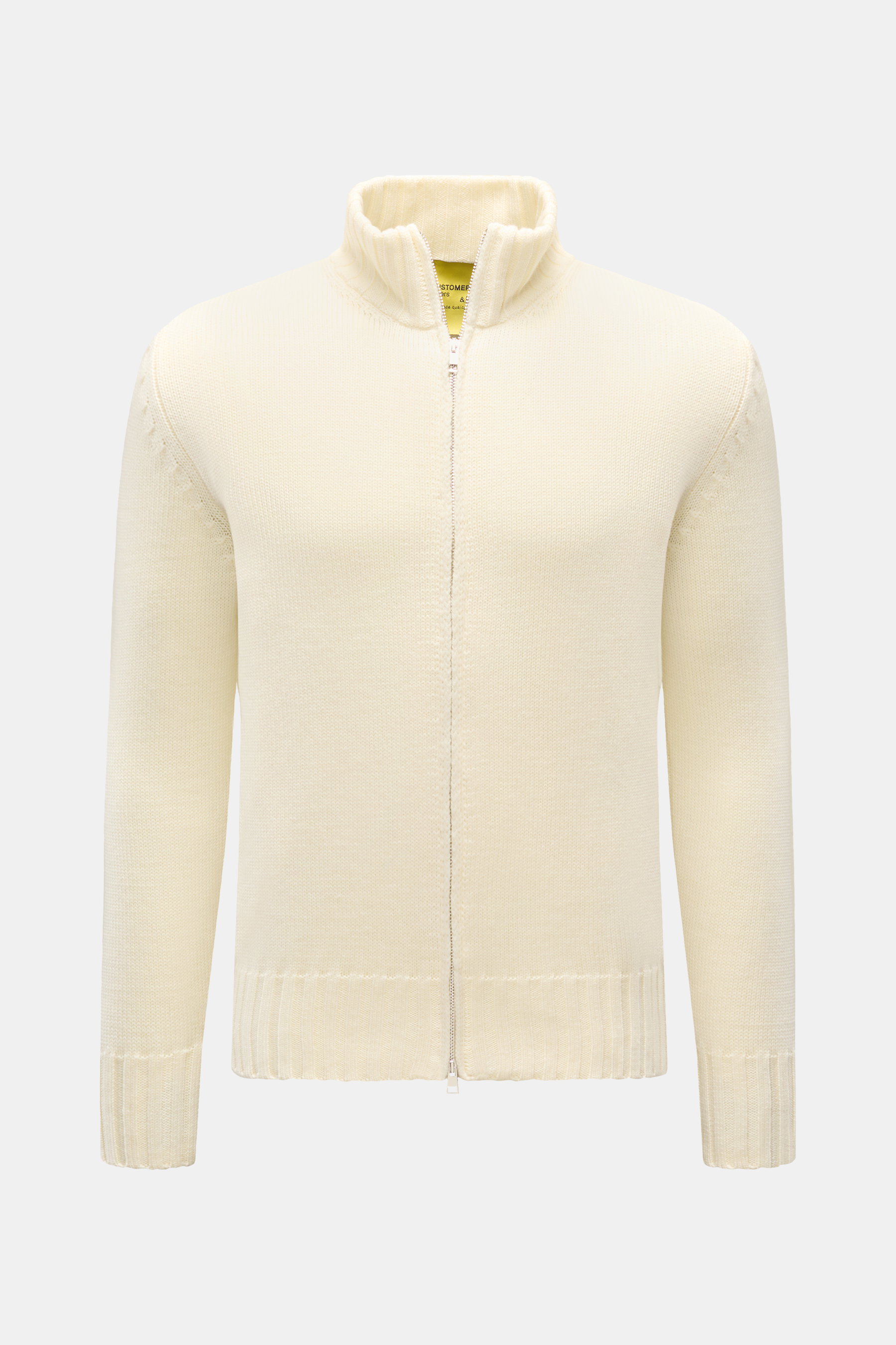 B.F. Knitwear Merino Strickjacke creme, frontale Ansicht, Slim Fit, Stehkragen, Zwei-Wege-Reißverschluss, weiche Merinowolle, mittelgrobes Strickbild, Rippbündchen, wärmender Komfort.