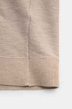 Stone Island Sweatjacke beige im modernen Linksstrick, Detailaufnahme der Bündchen aus Rippstrick, mittelfeines Strickbild, Kapuze, Kompass-Badge, Regular Fit.