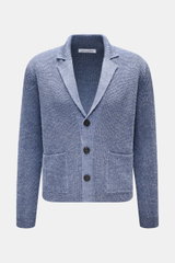 Iris von Arnim Cardigan 'Larion' rauchblau meliert, Frontansicht, voluminöser Patentstrick aus Leinen-Baumwoll-Mix, Regular Fit, drei Knöpfe, Rippstrick-Kragen, Fronttaschen.