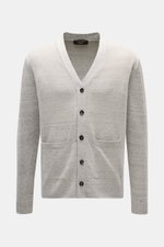 Filippo de Laurentiis Cardigan grau meliert, Frontansicht, leichter Leinen-Baumwoll-Mix, Regular Fit, 5-Knopf-Leiste, aufgesetzte Hüfttaschen, Rippbündchen.