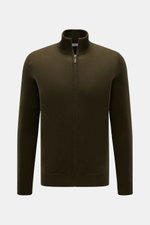 von Braun Cashmere Strickjacke dark olive, frontal fotografiert, Slim Fit, Stehkragen, Reißverschluss, weicher Griff, feines Strickbild, reine Cashmerequalität, komfortable Rippbündchen, luxuriöses Basic für kalte Tage.