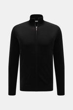 von Braun Cashmere Strickjacke schwarz, frontal fotografiert, Slim Fit mit Reißverschluss, Stehkragen, weichem Griff und feinem Strickbild, komfortable Rippbündchen, reiner mongolischer Cashmere, edles Layering-Piece für Herbst und Winter.