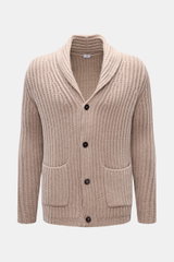 Front view of a slim fit von Braun Cashmere cardigan beige in chunky brioche stitch knit, featuring a shawl collar, four-button placket, two front pockets, made from pure Mongolian cashmere with a soft feel, designed for layering in colder months.