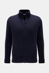von Braun Cashmere Cardigan navy in Frontansicht, Slim Fit mit Stehkragen, durchgehender Knopfleiste, schräge Leistentaschen, Halbraglan-Ärmel, Rippbündchen, aus reinem mongolischem Cashmere, weicher Griff, mittelfeines Strickbild.