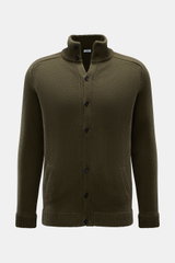 Front view of von Braun Cashmere cardigan olive in pure Mongolian cashmere with slim fit, standing collar, button placket, and slanted pockets.

<p>Maximum comfort with the highest standards: This cardigan from the VON BRAUN Cashmere collection is made of