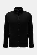 Front view of von Braun Cashmere cardigan black with a standing collar, full button placket, slanted pockets, and ribbed bands.

<p>Maximum comfort with the highest standards: This cardigan from the VON BRAUN Cashmere collection is made of pure, Mongolian