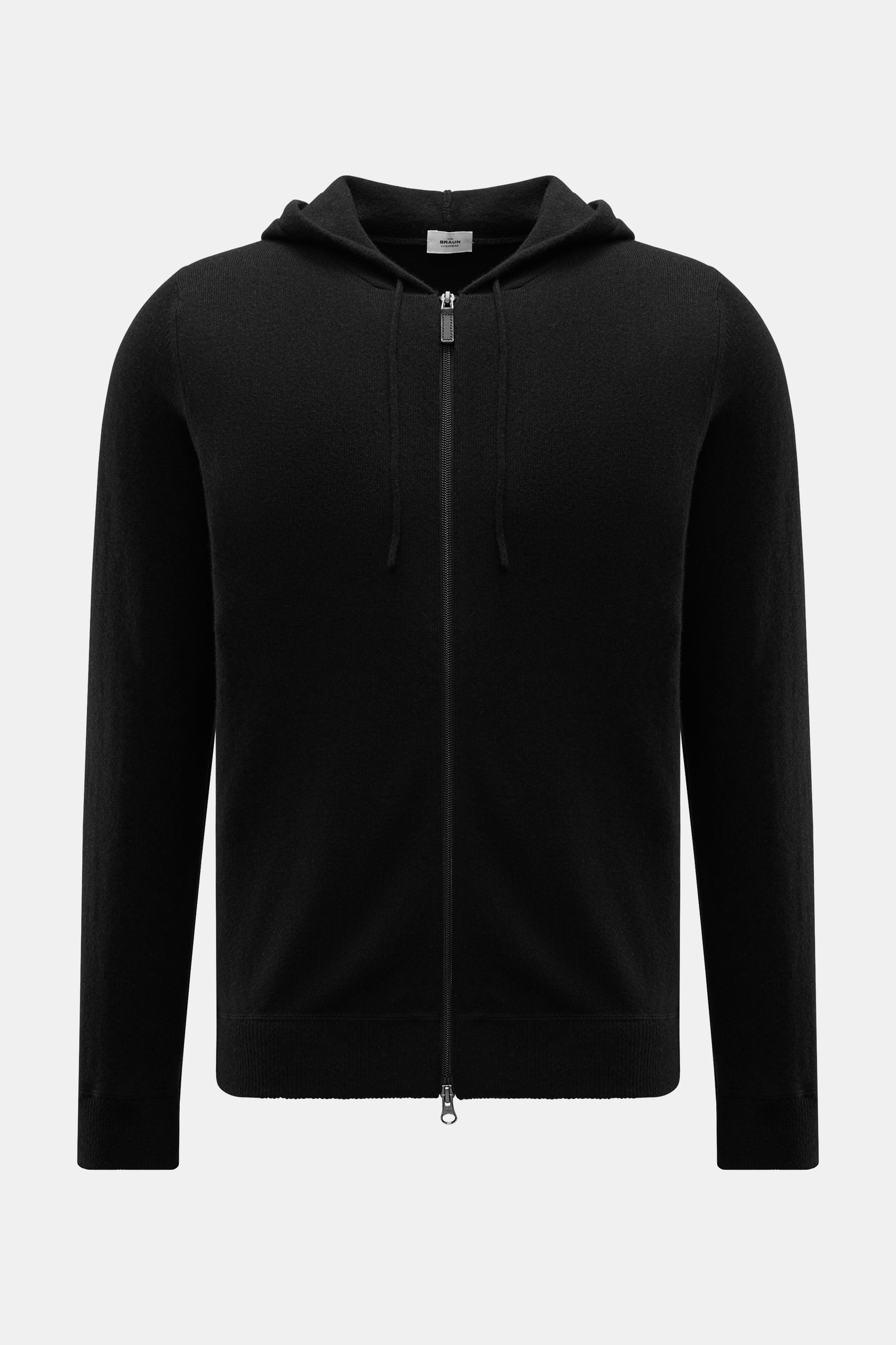 von Braun Cashmere Strickjacke schwarz, frontal mit Kapuze, Tunnelzug, Zwei-Wege-Reißverschluss, Slim Fit, reiner Cashmere, weicher Griff, feines Strickbild, Rippbündchen, sportive Basics für Winter.