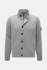 Stone Island Strickjacke 'Lambswool' grau meliert, Frontansicht, Wollmix mit Linksstrick, Knöpfen, Filz-Details, Zipper, Kompass-Badge, Slim Fit.