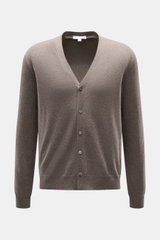 Malo Cashmere Cardigan graubraun meliert, frontal fotografiert, Slim Fit mit V-Ausschnitt, 5-Knopf-Leiste, Rippbündchen, feines Strickbild, weich.