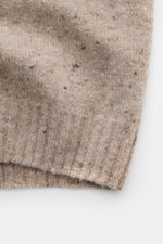 Drumohr Cardigan beige meliert, Nahaufnahme der flexiblen Rippbündchen mit mittelfeinem Strickbild, weicher Griff, Mix aus Schurwolle, Cashmere, Mikrofaser.