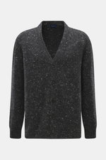 Drumohr Cardigan dunkelgrau meliert, frontale Nahaufnahme, Mix aus Schurwolle, Cashmere, Microfaser, weicher Griff, mittelfeines Strickbild, Oversized Fit, glatte Knopfleiste, flexible Rippbündchen.