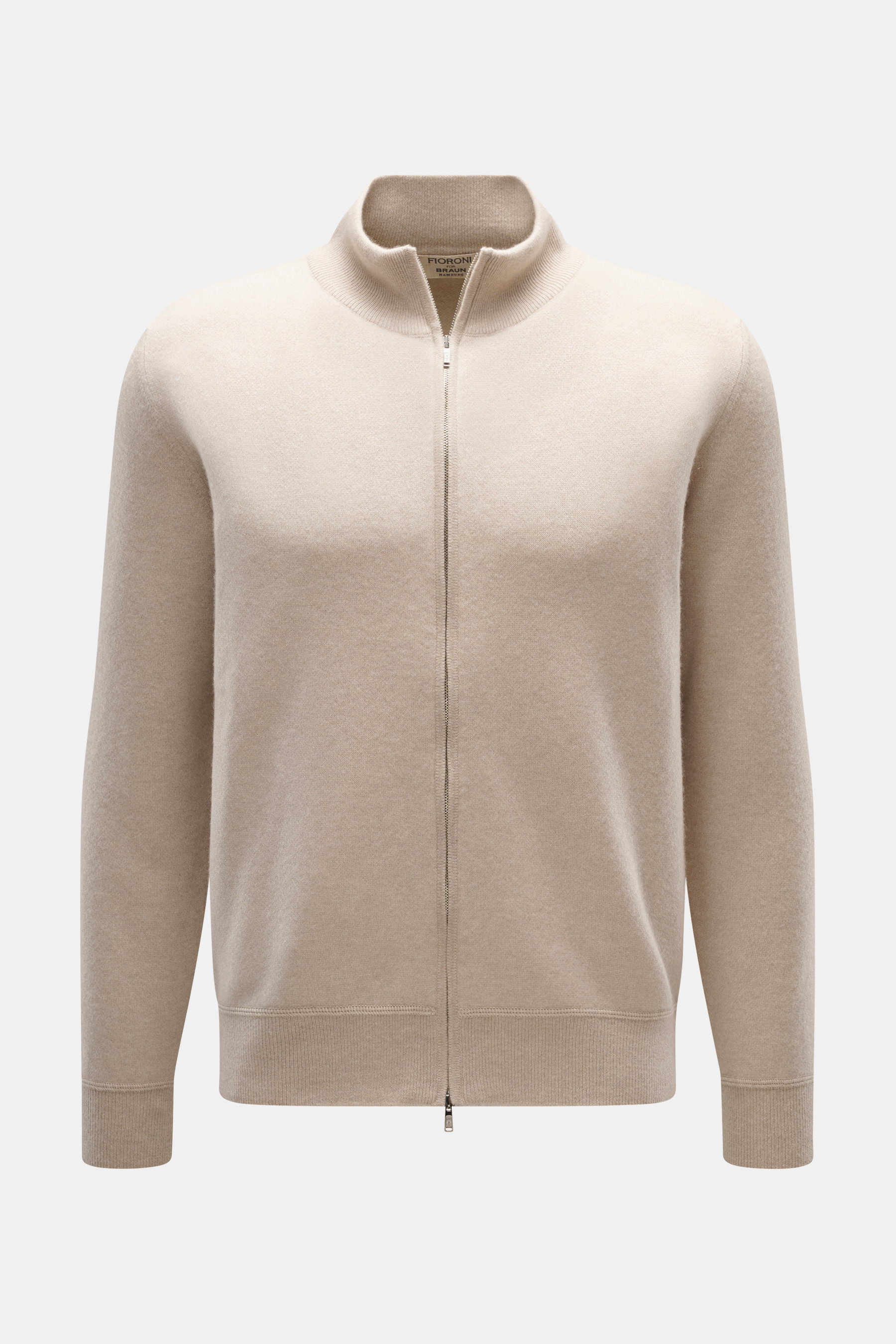 Front view of Fioroni Cashmere cardigan beige, pure cashmere with very soft feel, fine knit pattern, slim fit, two-way zipper, ribbed stand-up collar, and flexible ribbed cuffs.