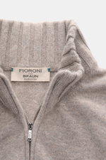 Fioroni Cashmere Strickjacke 'Duvet' taupe meliert, Nahaufnahme von innen, feines Strickbild, sehr weicher Griff, Slim Fit, Rippkragen, Zwei-Wege-Reißverschluss.