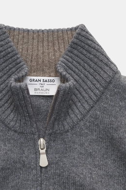 Gran Sasso Cashmere cardigan dark grey melange shown from front top close-up, pure cashmere, soft touch, medium-fine knit pattern, regular fit, ribbed stand-up collar, two-way zipper.