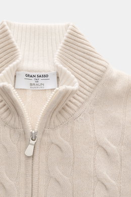Gran Sasso Cashmere Strickjacke sand, Nahaufnahme von oben, Zopfstrick, Stehkragen, Reißverschluss, weicher reiner Cashmere, Regular Fit.
