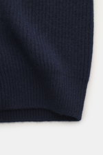 Gran Sasso Cashmere Strickjacke navy im Detail, Nahaufnahme des schweren Patentstricks mit weichem Griff und mittelfeinem Strickbild.