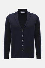 Gran Sasso Cardigan navy, frontale Nahaufnahme, reine Schurwolle, weicher Griff, feines Strickbild, Regular Fit, glatte Knopfleiste, Reverskragen.