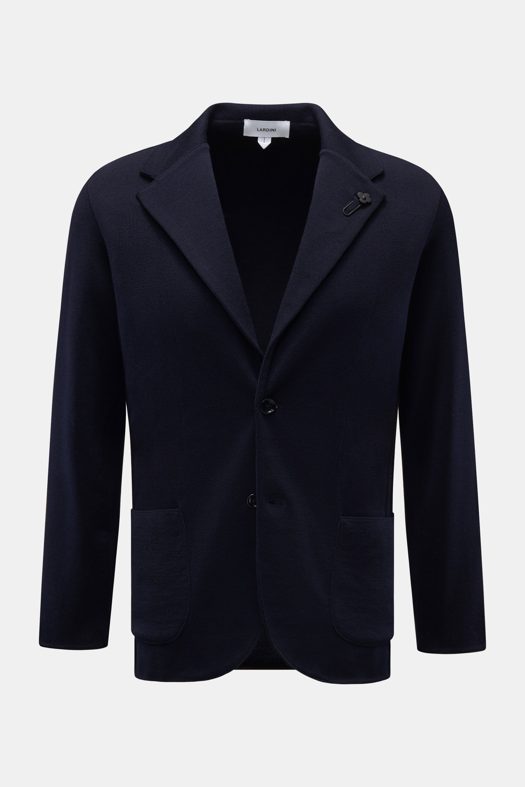 Lardini Strickblazer navy aus reiner Wolle, Slim Fit, zwei Knöpfe, Revers mit Blütenpin, aufgesetzte Taschen, frontal fotografiert.