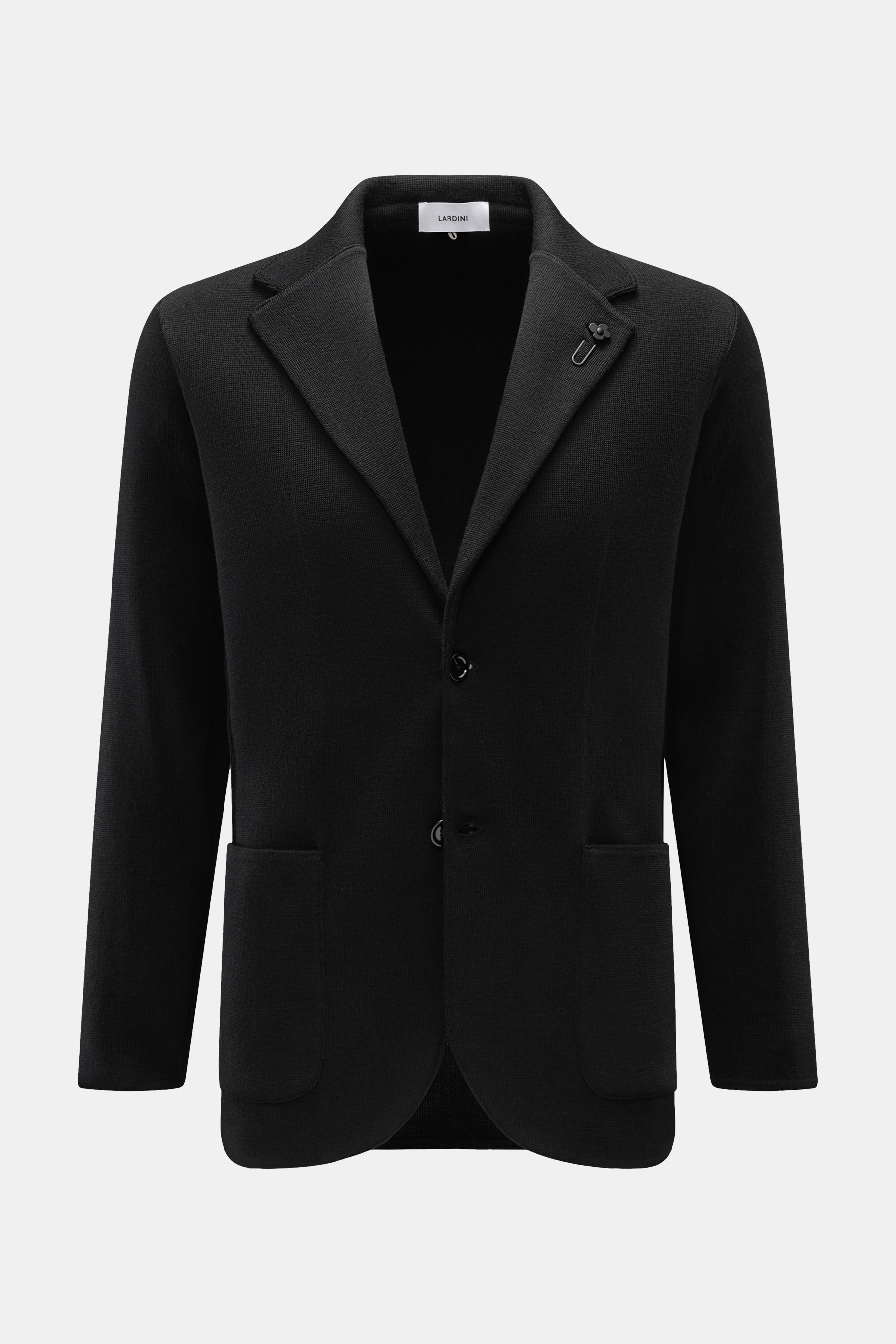 Lardini Strickblazer schwarz, Slim Fit, tailliert, zwei Knöpfe, Revers mit Blütenpin, reine Wolle, feines Strickbild, frontal fotografiert.