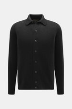 Filippo de Laurentiis Cardigan schwarz, frontale Nahaufnahme, Mix aus Cashmere, Seide, Microfaser, sehr weich, mittelfeines Strickbild, Oversized Fit, Umlegekragen, flexible Rippbündchen.
