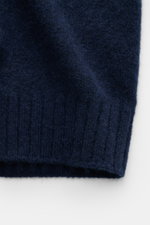 Filippo de Laurentiis Cardigan navy Detailaufnahme von Stoff und Bund, Mix aus Cashmere, Seide, Microfaser, weicher Griff, mittelfein, Oversized Fit, Umlegekragen, flexible Rippbündchen.