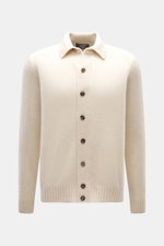 Filippo de Laurentiis Cardigan creme in Frontansicht, Oversized Fit, Umlegekragen, flexible Rippbündchen, mittelfeines Strickbild, weicher Griff, Mix aus Cashmere, Seide und Microfaser.