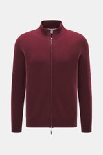 FTC Cashmere Strickjacke bordeaux, frontal fotografiert, mit verdecktem Zwei-Wege-Reißverschluss, geripptem Stehkragen, weichem Fair-Trade-Cashmere, Regular Fit.