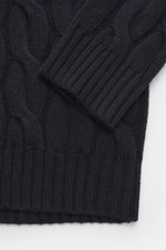 Close-up top-down view of the Moorer Cashmere-silk cardigan 'Dean' navy showing medium fine knit with classic cable knit design, slim fit, ribbed stand-up collar, flexible ribbed cuffs, two-way zipper, made of a mix of cashmere and silk with a very soft f