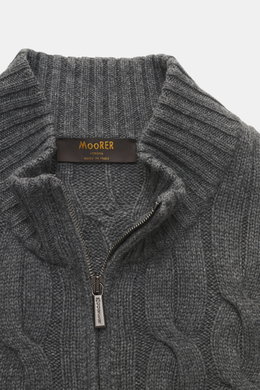 Close-up front view of the Moorer Cashmere-silk cardigan 'Dean' dark grey melange, showing mix of cashmere and silk, very soft feel, medium fine knit pattern, classic cable knit design, slim fit, two-way zipper, ribbed stand-up collar, and flexible ribbed