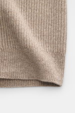 Close-up front view of von Braun Cashmere Cardigan taupe melange showing soft, ribbed knit texture and elastic cuffs.

Description:
<p>Basic for the cold season made from soft cashmere: The VON BRAUN cardigan in classic ribbed knit can be elegantly combin