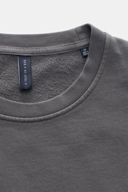 04651/ A trip in a bag Rundhals-Sweatshirt 'Cord Crew' grau