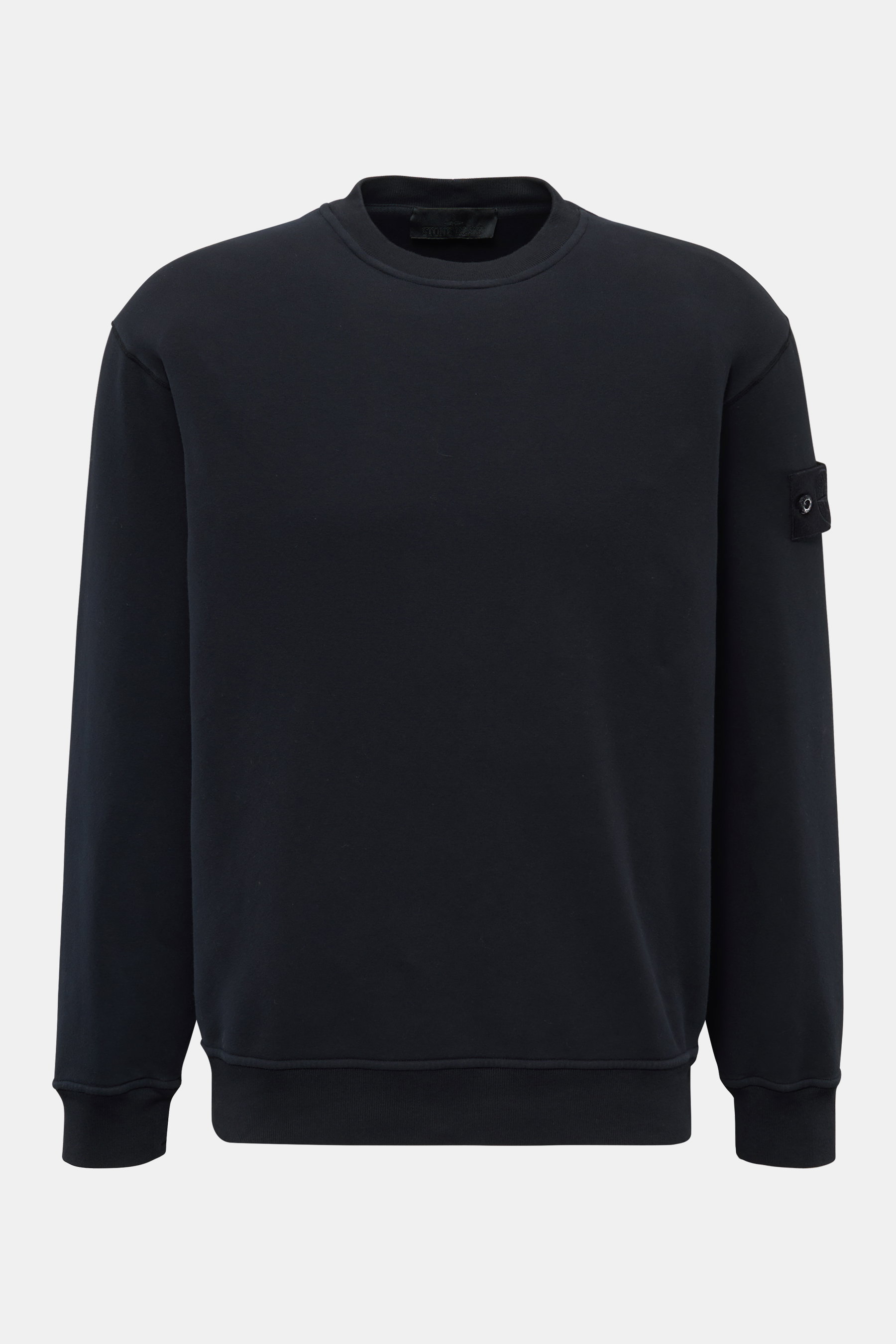 Stone Island Rundhals-Sweatshirt 'Ghost Piece' navy, frontale Ansicht, softer, innen angerauter Baumwoll-Sweat, tonales Kompass-Badge, Rippbündchen, Regular Fit.