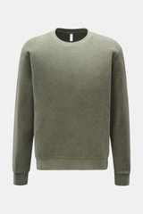 04651/ A trip in a bag Fleece-Rundhals-Sweatshirt 'Ata Oyster' oliv