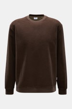 Front view of 04651/ A trip in a bag Rundhalspullover dunkelbraun, a casual brown fleece crewneck sweater with ribbed cuffs and hem.

Description: <p>Legeres Layering Piece: Der Rundhalspullover von 04651/ A TRIP IN A BAG überzeugt mit seiner samtigen Fle