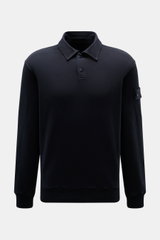 Stone Island Longsleeve Sweat-Poloshirt 'Ghost Piece' navy, frontale Nahaufnahme, weicher Baumwollsweat, Regular Fit, Polokragen, Patch am Oberarm.