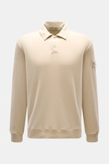Stone Island Longsleeve Sweat-Poloshirt 'Ghost Piece' beige, frontale Nahaufnahme, weicher Baumwollsweat, Regular Fit, Polokragen, Patch am Oberarm.