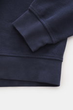 C.P. Company Sweatshirt navy Nahaufnahme von Ärmel und Bund, Inside-Out-Design, Baumwolle, weicher Griff, Rippbündchen sichtbar