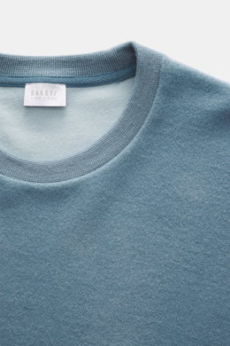 04651/ A trip in a bag Rundhals-Sweatshirt rauchblau, Nahaufnahme von oben, softes Jersey, inside-Out Design, Slim Fit, elastische Bündchen, Wolle-Baumwolle.