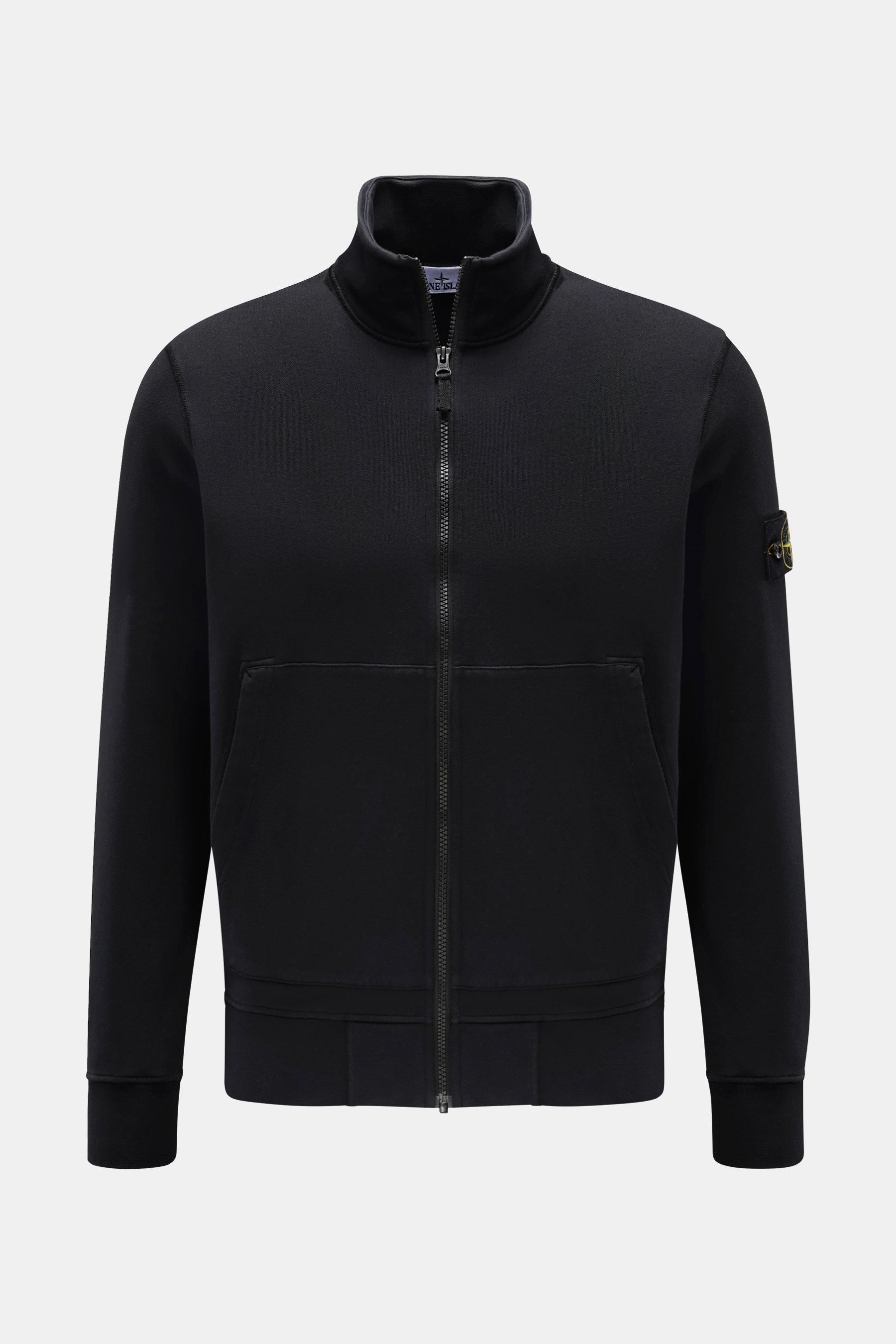 Stone Island Sweatshirt Jacket Dark Navy front view, garment-dyed cotton with zipper, stand-up collar, kangaroo pocket, compass badge.

<p>Relaxed basic by STONE ISLAND: With sporty casualness, the garment-dyed sweatshirt jacket made of soft cotton accomp