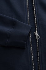 Belstaff Sweatjacke 'Curator' navy im Detail, Nahaufnahme von Ärmel und robustem Reißverschluss, Sweat aus Supima-Baumwolle, Slim Fit, Kapuze, Taschen, tonales Weblabel, Rippbündchen.