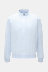 Frontansicht der pastellblauen 04651/ A trip in a bag Sweatjacke 'IF Track' aus super softem Baumwoll-Jersey mit Reißverschluss, Leistentaschen und Rippbündchen.