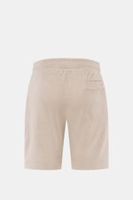 Rückansicht der beige 04651/ A trip in a bag Frottee-Shorts 'Terry' mit elastischem Bund, Leistentasche und weichem Baumwoll-Frottee.