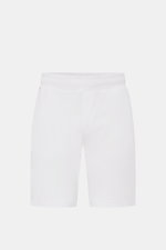 Frontale Nahaufnahme der 04651/ A trip in a bag Frottee-Shorts 'Terry' weiß aus weichem Baumwoll-Frottee, Regular Fit, elastischem Bund mit Tunnelzug, französischen Taschen, kleinem Weblabel in der Seitennaht und Leistentasche am Gesäß, garment dyed, idea
