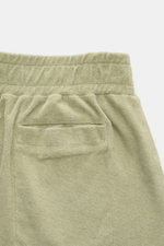 04651/ A trip in a bag Frottee-Shorts "Terry" salbei, Rückansicht elastischer Bund, Leistentasche, weicher Baumwoll-Frottee, garment dyed, Regular Fit.